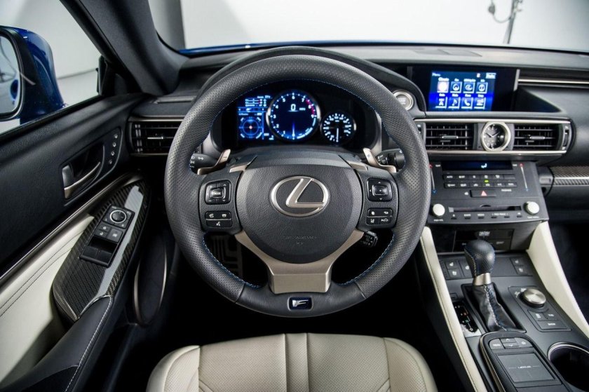 Lexus RC Interior