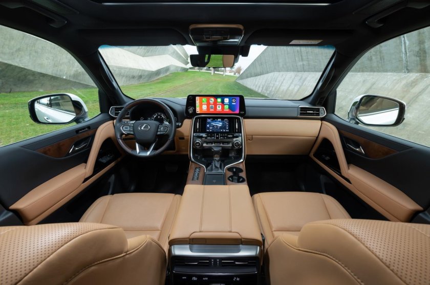 Lexus LX 600 2022 салон