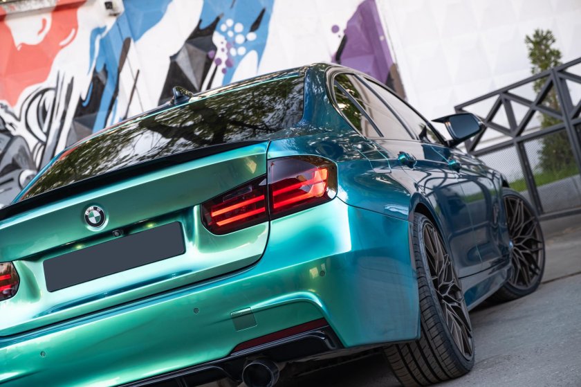 Бирюзовая бмв е90