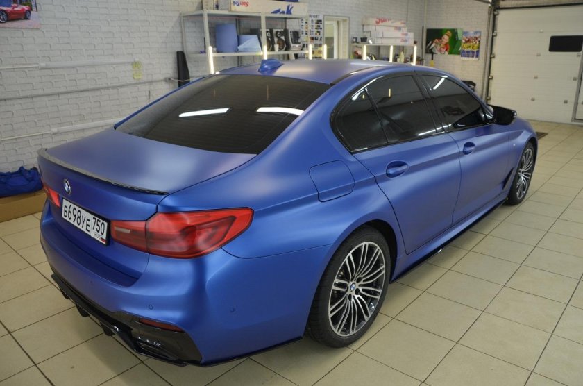 BMW G 30 синий мат