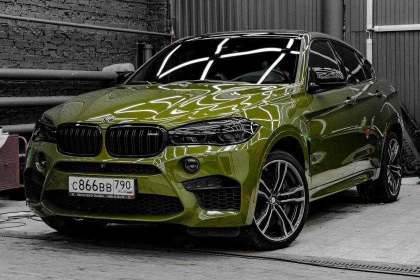 BMW x6m Urban Green