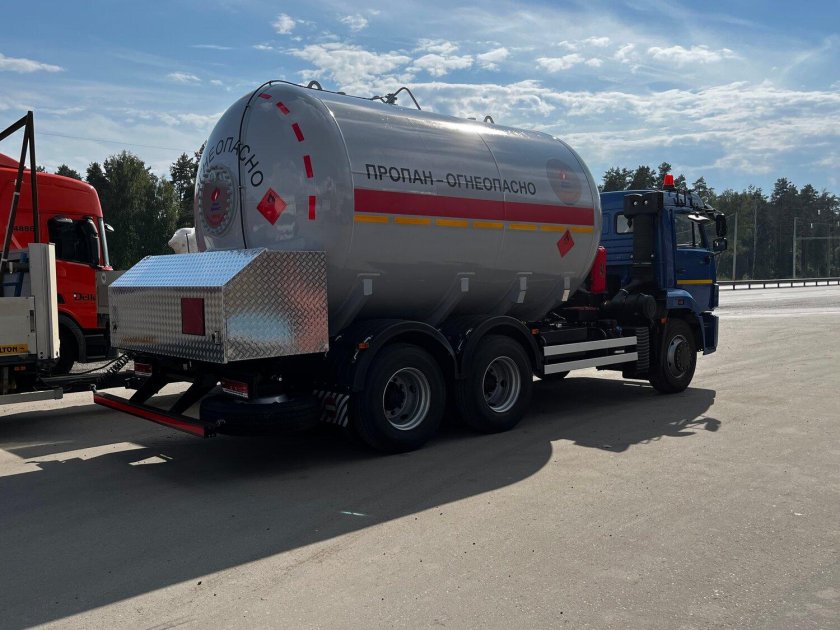 Газовоз ЗИЛ АЦТ 8му