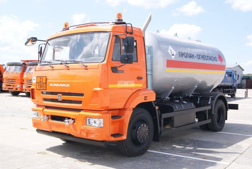 Автоцистерна АЦТ-12 на шасси КАМАЗ 43253