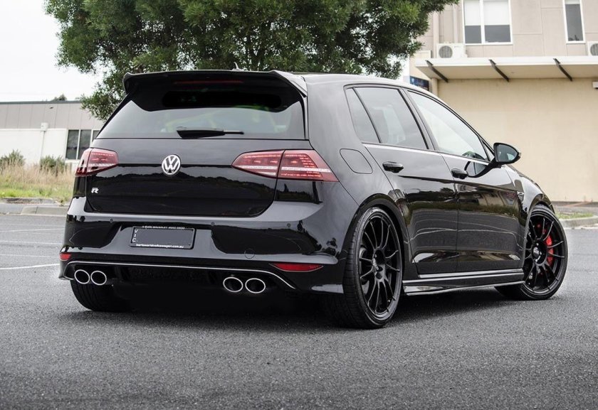 Volkswagen Golf GTI 7 R