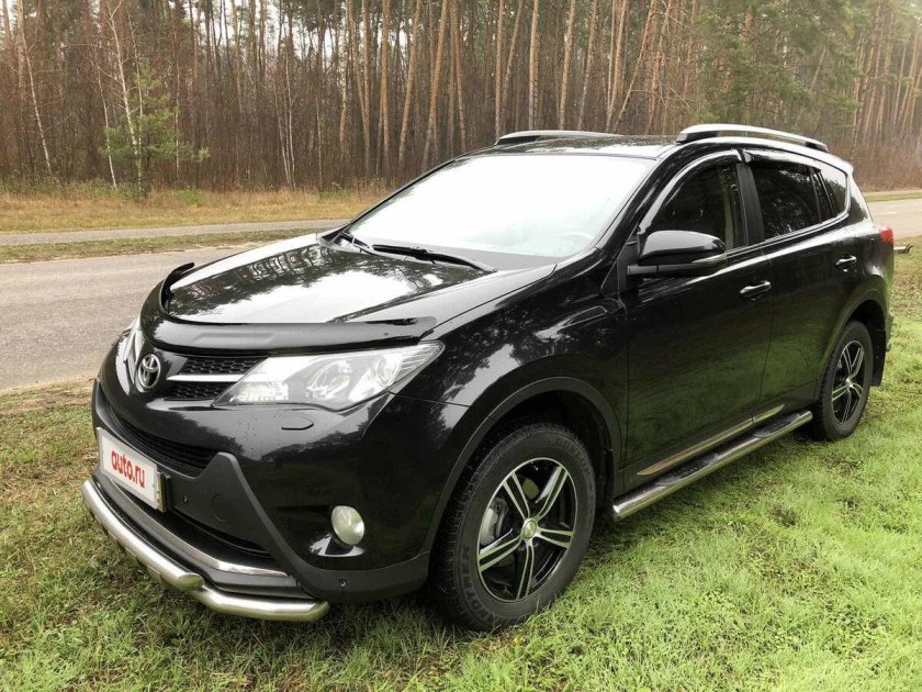 Toyota rav4 2015 черный