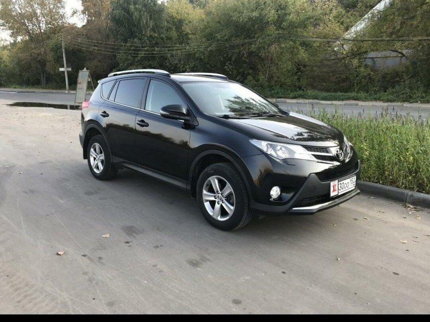 Тойота рав 4 2014 черный