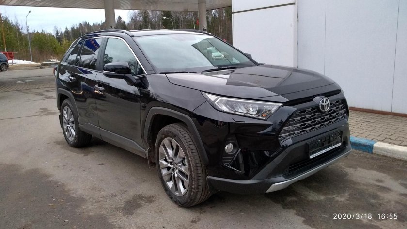 Toyota rav4 2020 черный