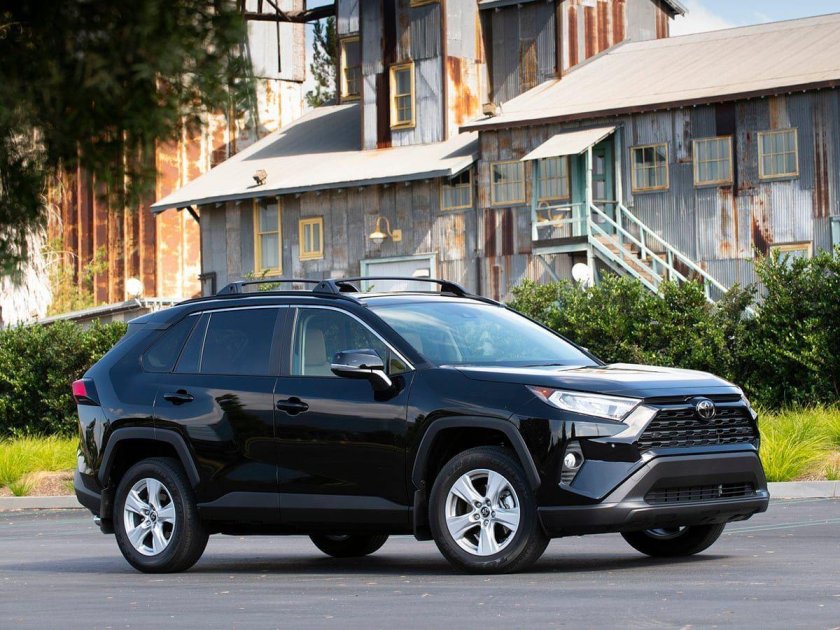 Toyota rav4 2019 черный