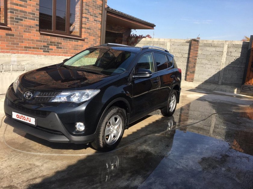 Тойота рав 4 2013 черный