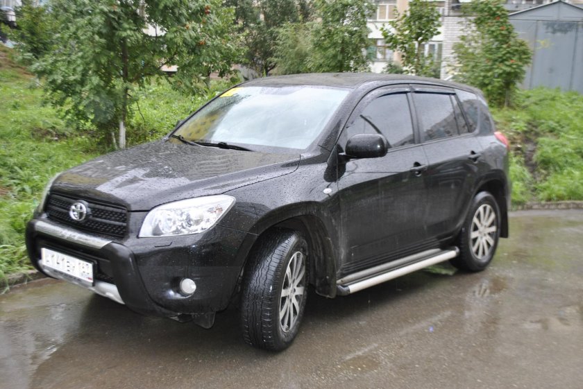 Тойота рав 4 черная