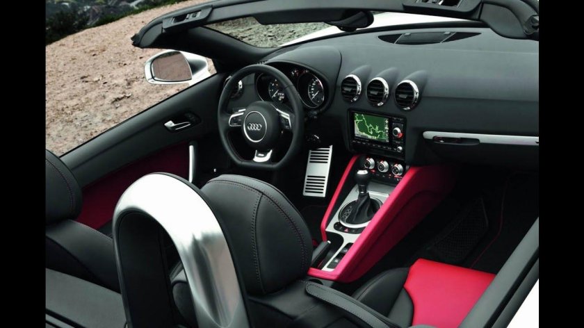 Ауди ТТ 2011 салон
