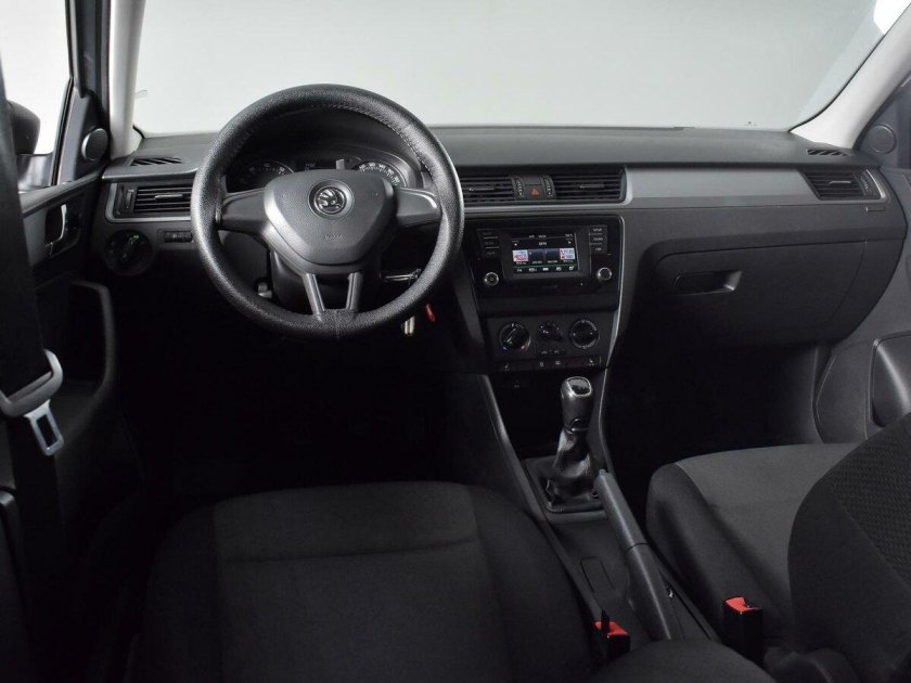 Октавия 2015 год механика салон