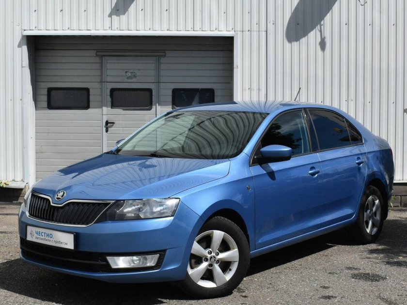 Skoda Rapid 2015 синий