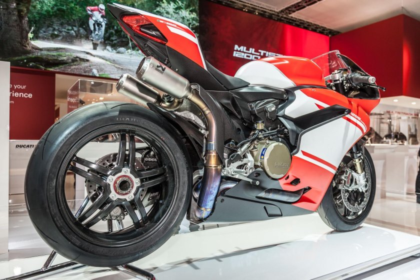 Дукати суперлеггера