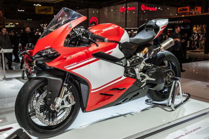 Дукати суперлеггера в4