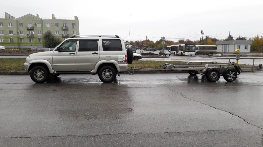 УАЗ Патриот на автовозе