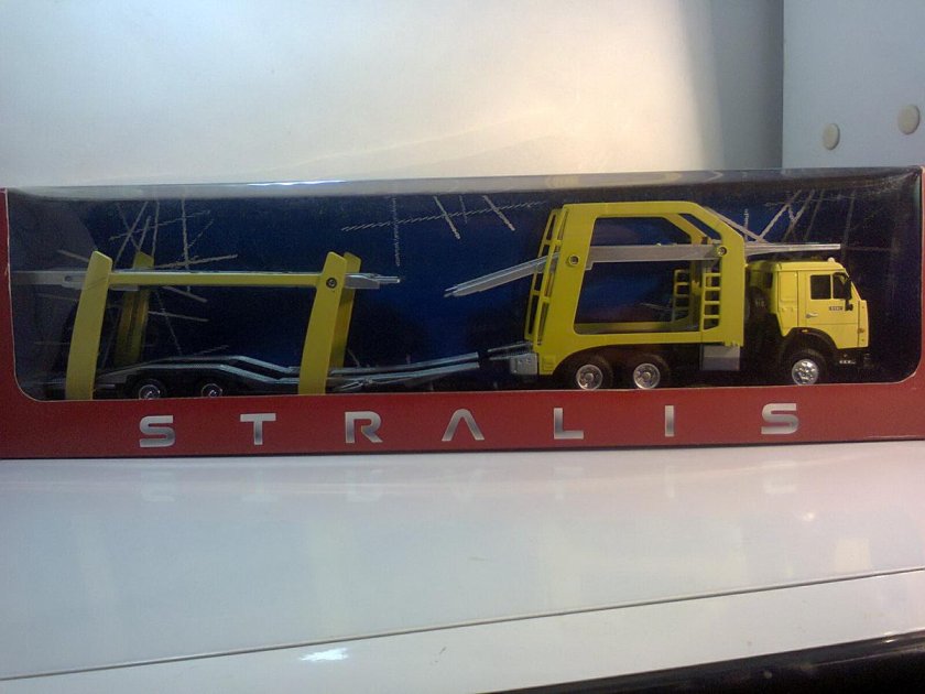 КАМАЗ автовоз 1:43