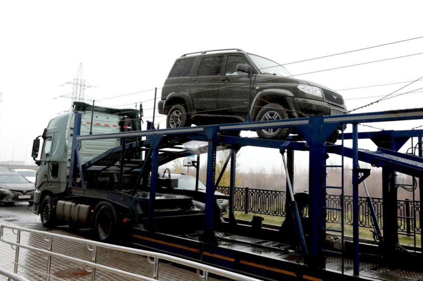 Уаз патриот на автовозе