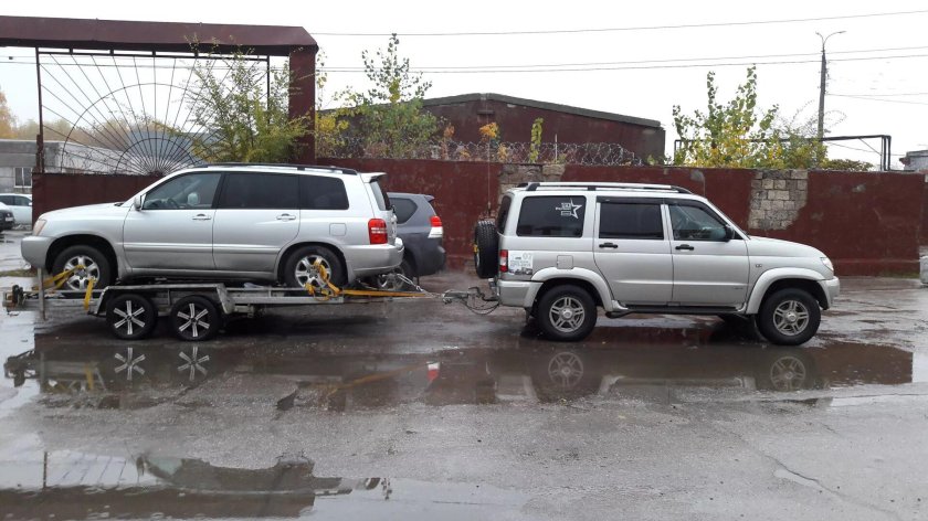 УАЗ Патриот на автовозе