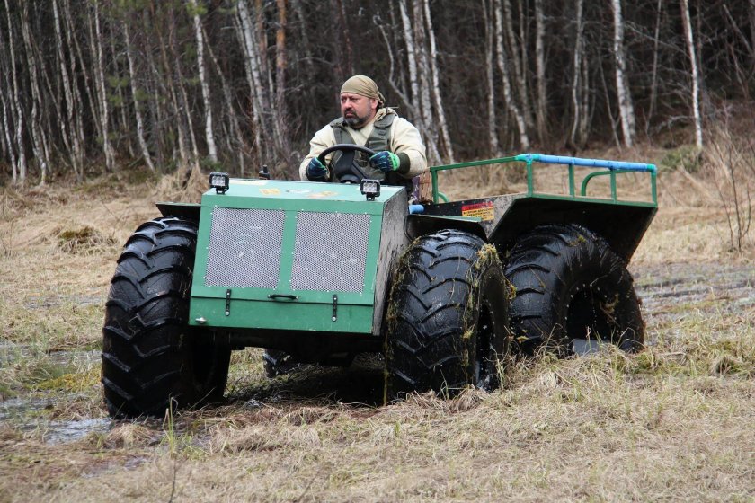 Тайга 4х4 плавающий снегоболотоход