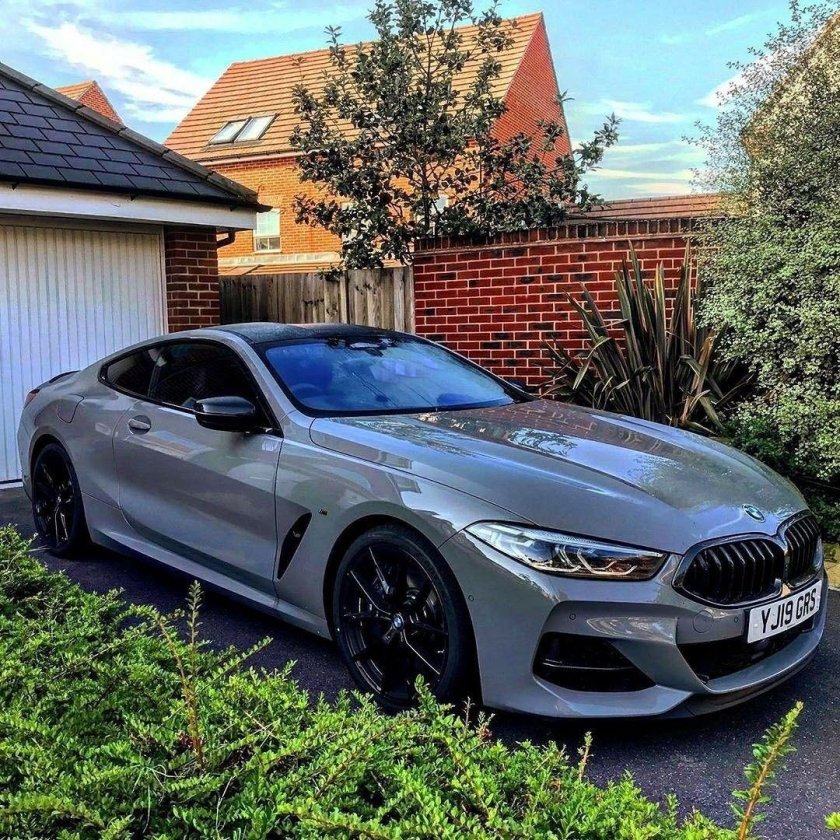 BMW m850i