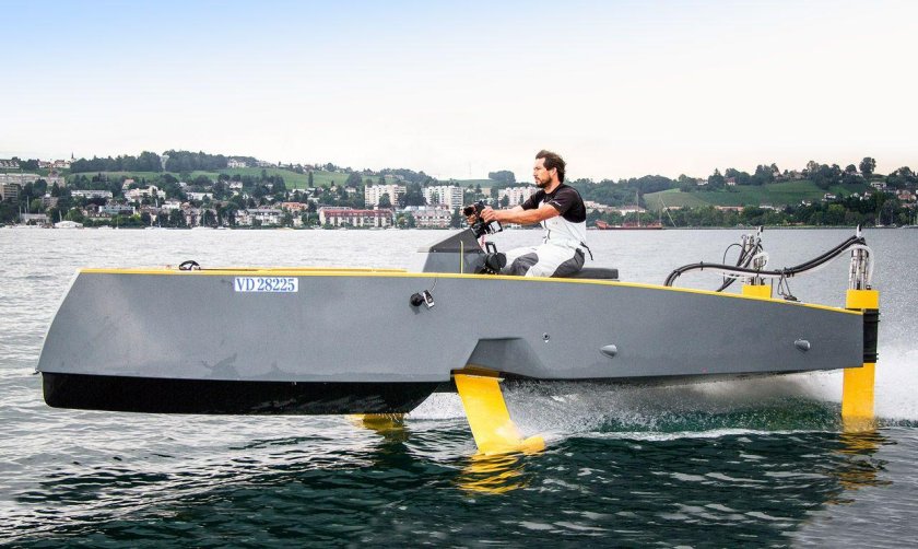 Гидрофойл катер