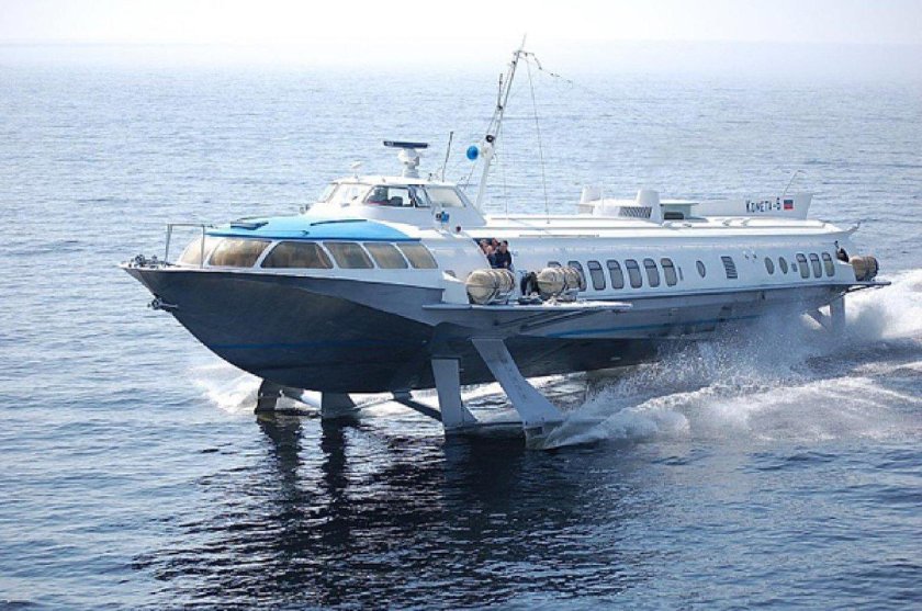 Комета теплоход