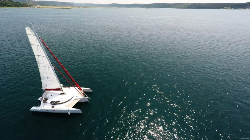 Тримаран парусный