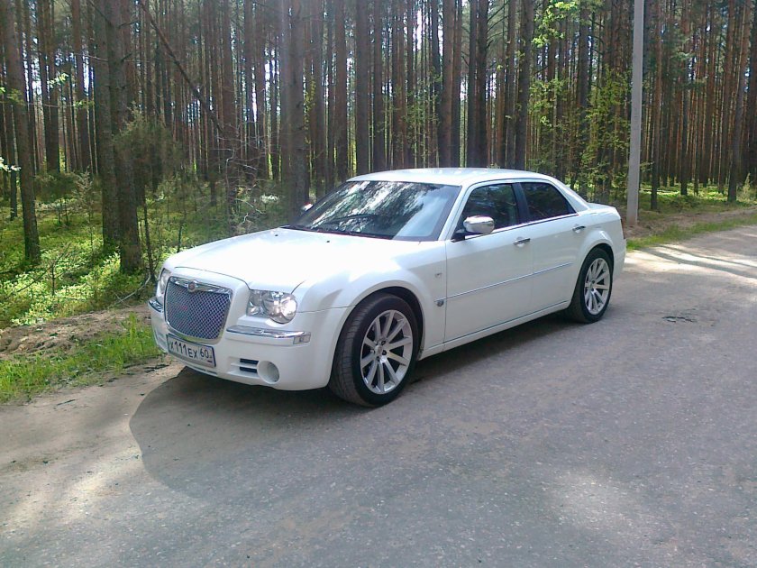 Chrysler 300c White