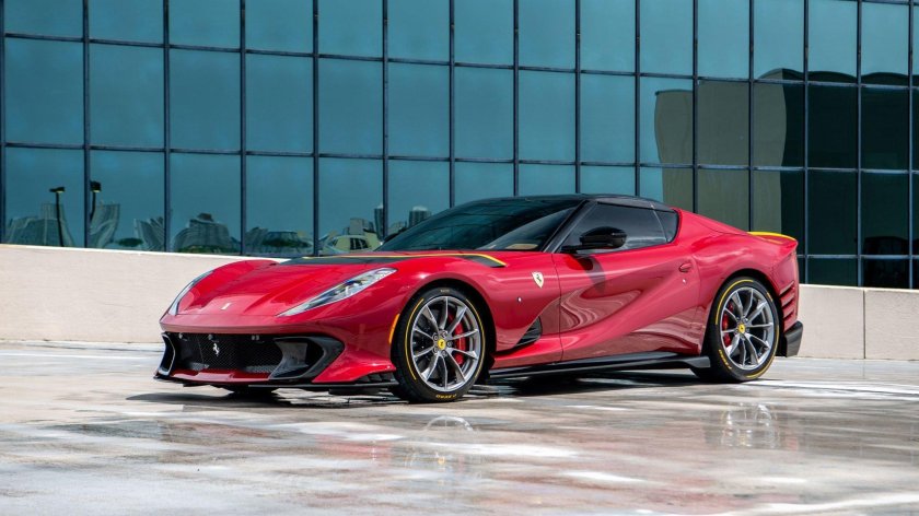 Феррари 812 superfast