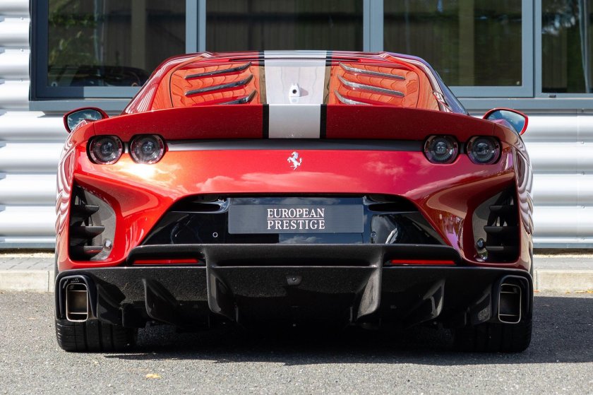 Ferrari sf 90 stradale