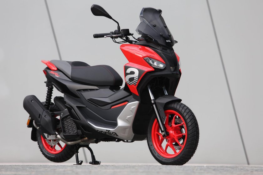 Aprilia SR gt 200
