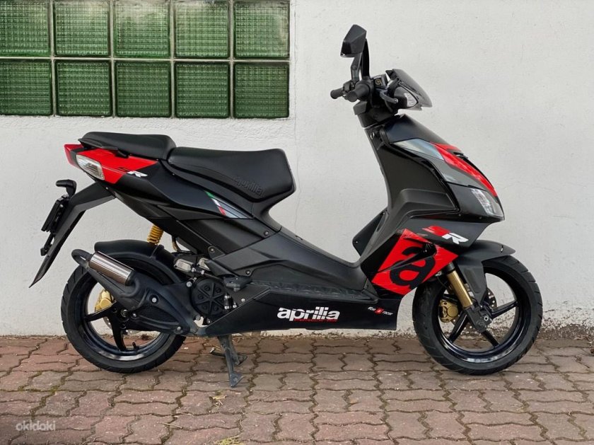 Aprilia sr 50 r factory