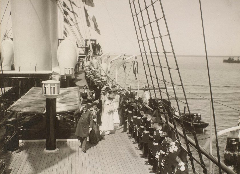 Залив императора Николая