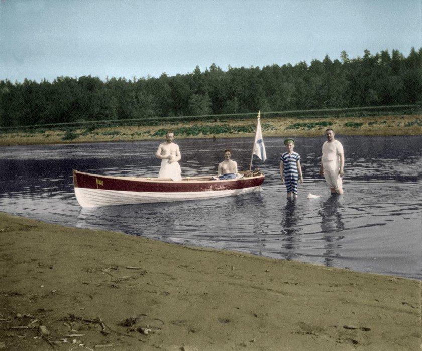 Царь Николай 2 купается