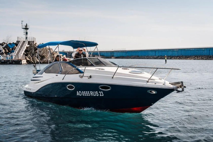 Круизный катер