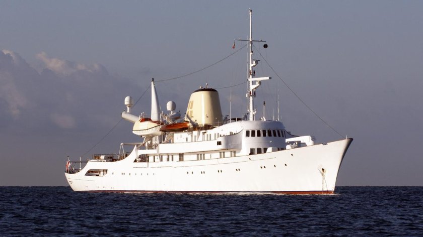 Яхта Кристина