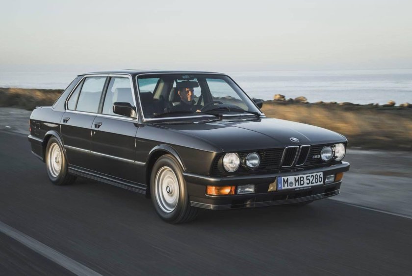 BMW e28 m5