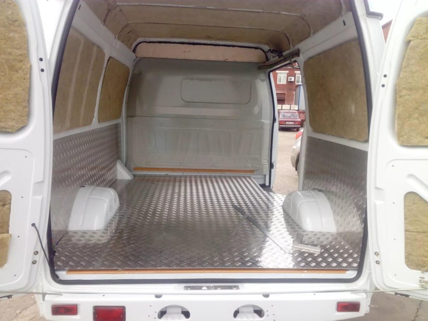 Газель 2705 грузовой отсек