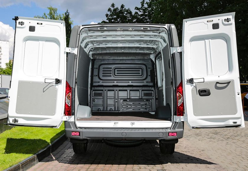 Соболь НН грузовой отсек