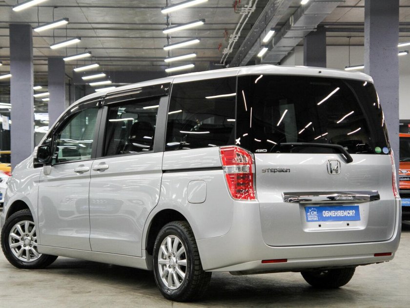 Honda stepwgn spada 2010