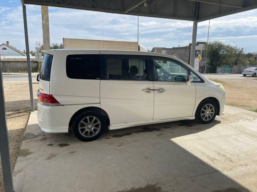 Toyota Alphard 2003
