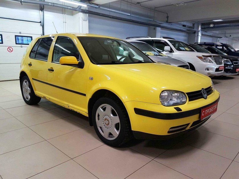 Желтый гольф 4 Full HD