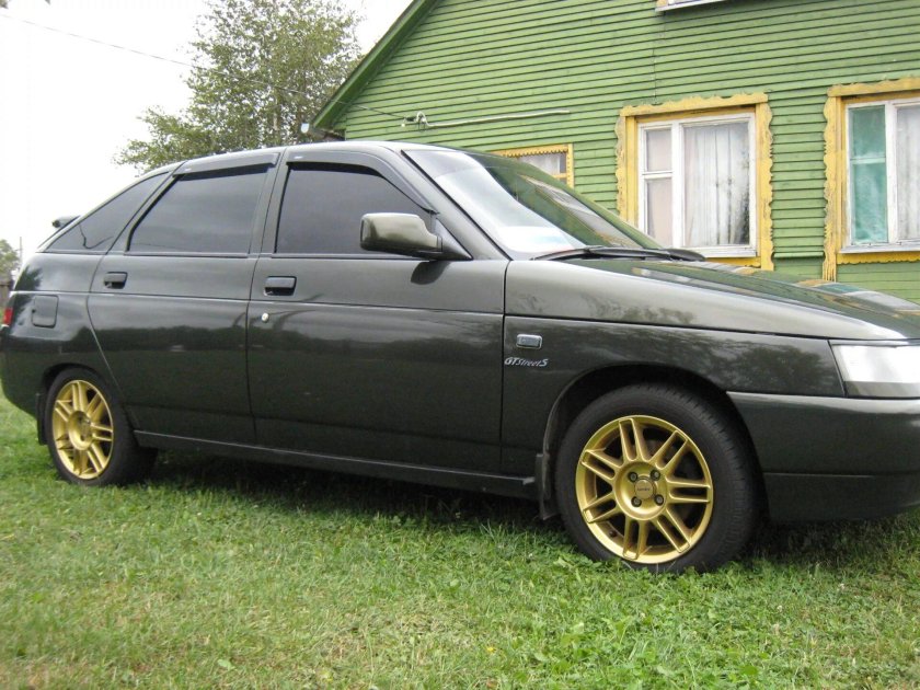 ВАЗ 2112 золото инков