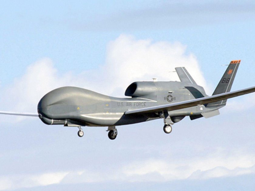 Дрон rq-4 global hawk