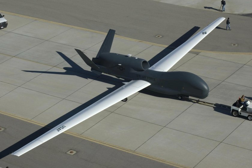 Дрон RQ-4 Global Hawk