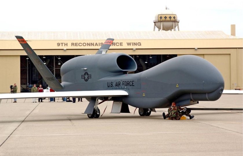 Northrop grumman rq 4 b global hawk