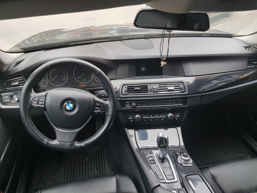 BMW 528i XDRIVE 2013