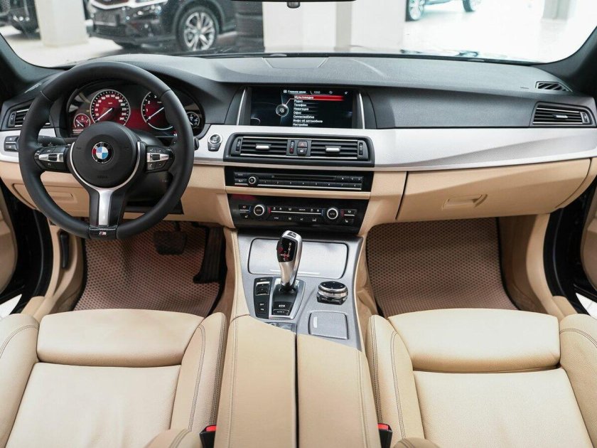 Bmw 5 f 10 салон