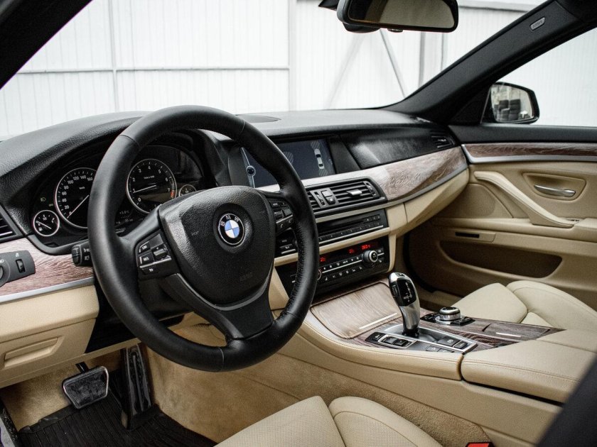 Бмв 528i xdrive 2014